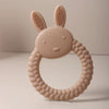 Anneau de dentition lapin beige en silicone texturé pour bébé - Bébé Lova