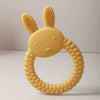 Anneau de dentition lapin jaune en silicone souple pour bébé vu de face - Bébé Lova