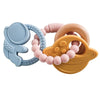 Anneau de dentition sensoriel avec astronaute bleu, planète jaune et perles en silicone rose - Bébé Lova