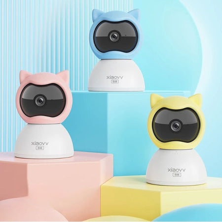 Babyphone WiFi caméra chat disponible en bleu, rose et jaune sur fond pastel - Bébé Lova