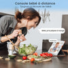 Maman utilisant la console bébé à distance avec communication audio bidirectionnelle - Bébé Lova