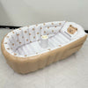 Modèle marron de baignoire gonflable bébé avec motifs oursons et structure pliable - Bébé Lova