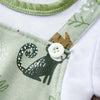 Détail du bouton et de la bretelle de la barboteuse safari bébé garçon Zoobaby - Bébé Lova