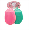 Brosses de bain silicone suspendues sur un support mural décor chat - Bébé Lova