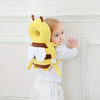 Bébé portant un casque de protection tête et dos en forme d’abeille pendant ses premiers pas - Bébé Lova