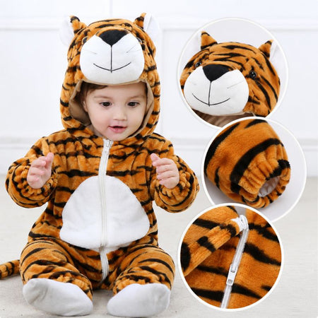 Détails de la combinaison bébé à capuche tigre avec finitions douces, poignets élastiques et fermeture zippée confortable - Bébé Lova