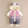 Combinaison bébé d'hiver matelassée à capuche oreilles d'ourson, coloris rose dégradé, présentée à plat - Bébé Lova