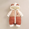 Combinaison bébé d'hiver matelassée à capuche oreilles d'ourson, coloris écru et orange, présentée à plat - Bébé Lova