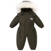Combinaison de ski bébé kaki à capuche bordée de fourrure, présentée de face - Bébé Lova