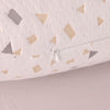 Détail PlusoPillow zip fermeture éclair housse lavable amovible - Bébé Lova