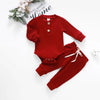 Ensemble côtelé rouge, body manches longues et pantalon bébé, vu de face - Bébé Lova