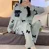 Ensemble pyjama allaitement vert d’eau avec imprimés nœuds noirs - Bébé Lova