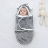 Nouveau-né dans une gigoteuse chaude grise motif koala pour hiver - Bébé Lova