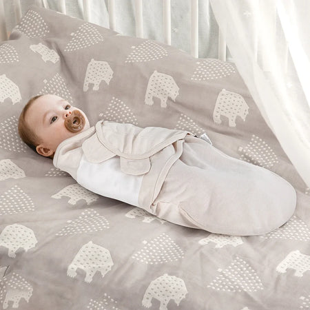 Gigoteuse enveloppe beige en coton pour nouveau-né vue de face - Bébé Lova