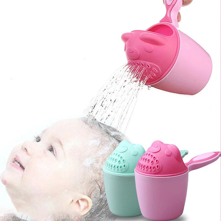 Gobelet de rinçage bébé sans larmes utilisé pour laver les cheveux pendant le bain - Bébé Lova