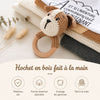 Hochet en bois fait à la main avec anneau de dentition crocheté et design animal doux - Bébé Lova