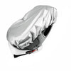 Housse anti-chaleur SunSafe argentée recouvrant un siège auto bébé sur fond blanc - Bébé Lova