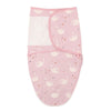 Lange d'emmaillotage bébé motif cygnes rose présenté à plat - Bébé Lova