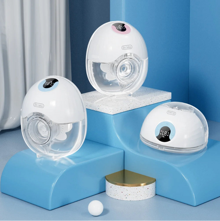 Tire-laits wearable MamiJoy trio packshot esthétique fond bleu - Bébé Lova