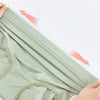 Détail MamaPanties extensibilité culotte étirement mains flèches - Bébé Lova