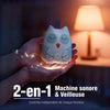 Machine sonore et veilleuse bébé tenue dans les mains la nuit - Bébé Lova