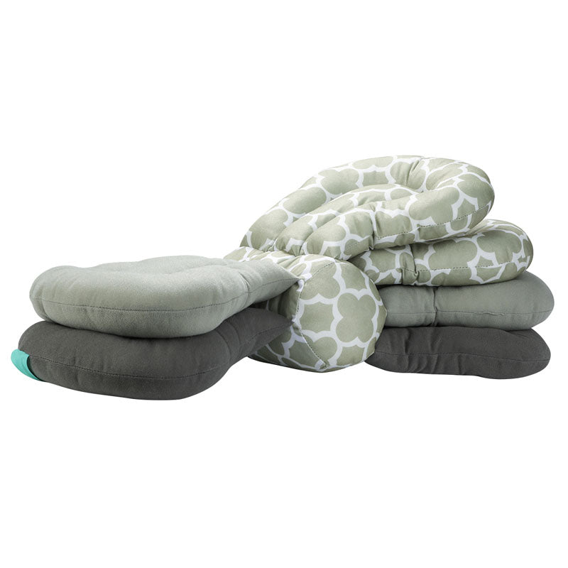 Oreiller d'allaitement ajustable coloris gris avec démonstration des niveaux de hauteur empilés - Bébé Lova