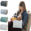 Maman allaite bébé oreiller bras ArmCradle 4 motifs disponibles lifestyle - Bébé Lova