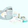 Compartiment de rangement du porte-bébé contenant couches, lingettes et biberon - Bébé Lova