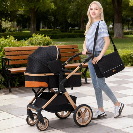 Femme promenant une poussette 3 en 1 élégante dans un parc - Bébé Lova