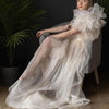 Robe maternité SheerPhoto ivoire tulle fauteuil photoshoot grossesse - Bébé Lova