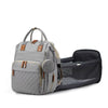 Sac à langer de voyage gris avec station à langer dépliée - Bébé Lova