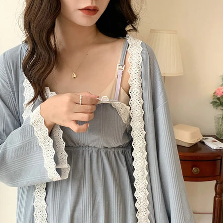 Set pyjama PajamaSet bleu détail décolleté dentelle bretelle ouverture allaitement - Bébé Lova