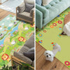 Tapis d'éveil réversible présenté dans deux ambiances de salon, motif ferme et motif fleuri - Bébé Lova