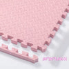 Dalle de tapis puzzle SoftFloor rose en gros plan avec ses bords emboîtables, dimensions 30 x 30 x 2,5 cm - Bébé Lova