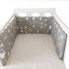 Tour de lit bébé NordicBump gris avec étoiles jaunes et blanches modernes - Bébé Lova