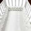Tour de lit tressé entièrement blanc au design épuré pour berceau bébé - Bébé Lova