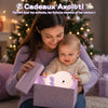 Infographie cadeau : bébé et maman découvrant la veilleuse axolotl dans une boîte cadeau de Noël - Bébé Lova