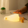 Variante Oie RabbitLight veilleuse silicone allongée idéale pour endormir bébé - Bébé Lova