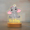 Veilleuse personnalisable prénom éléphant gris avec fleur sur la tête et prénom Viktor éclairé - Bébé Lova